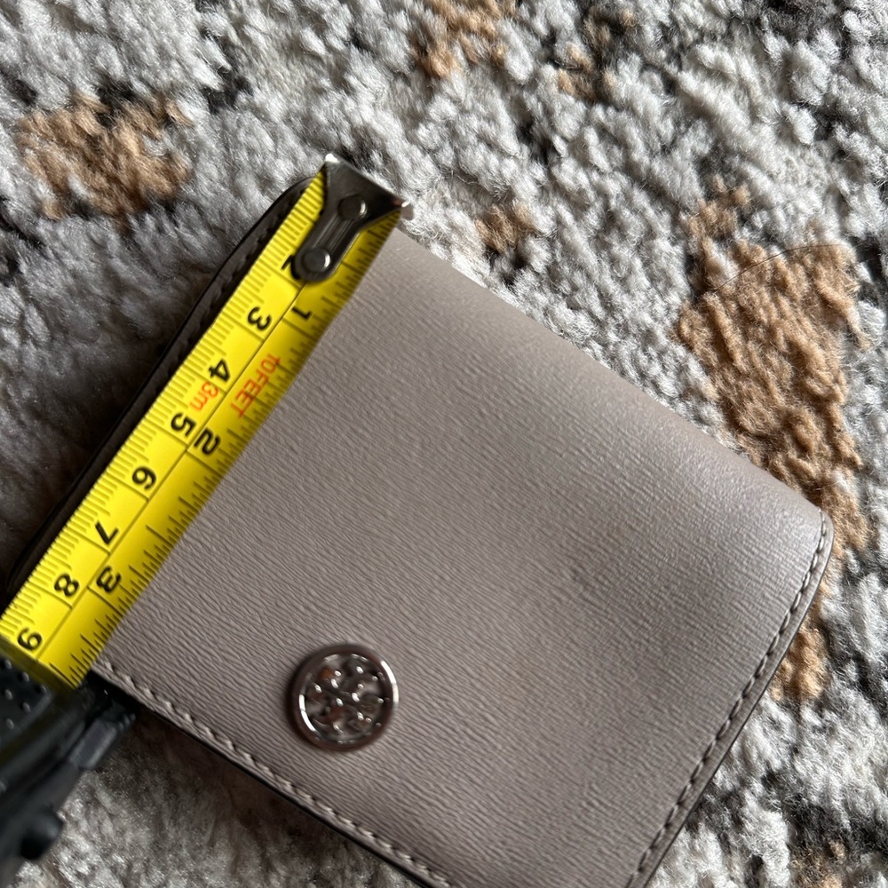 Tory Burch Light Gray Leather Trifold Wallet with Silver Logo - Picture 5 of 5
